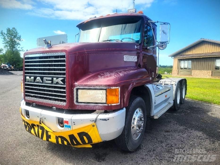Mack CH 613 Tahače