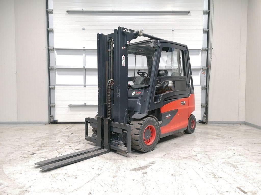 Linde E50HL-01 Akumulátorové vozíky