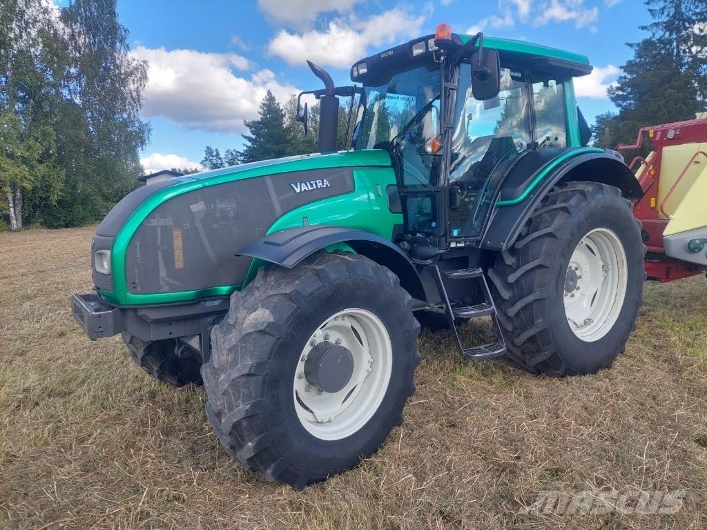 Valtra T 171 H Traktory