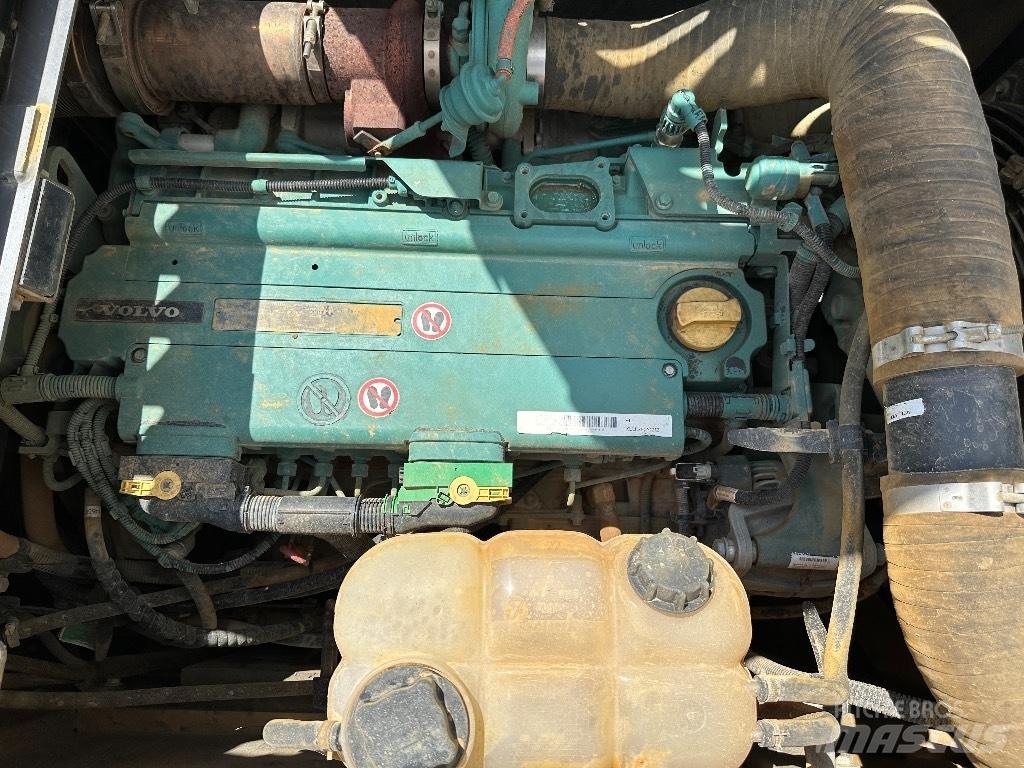 Volvo EC 220 E L Pásová rýpadla