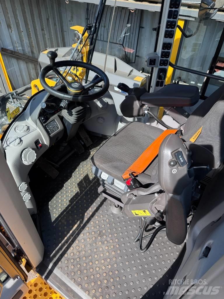 Volvo L90H Kolové nakladače