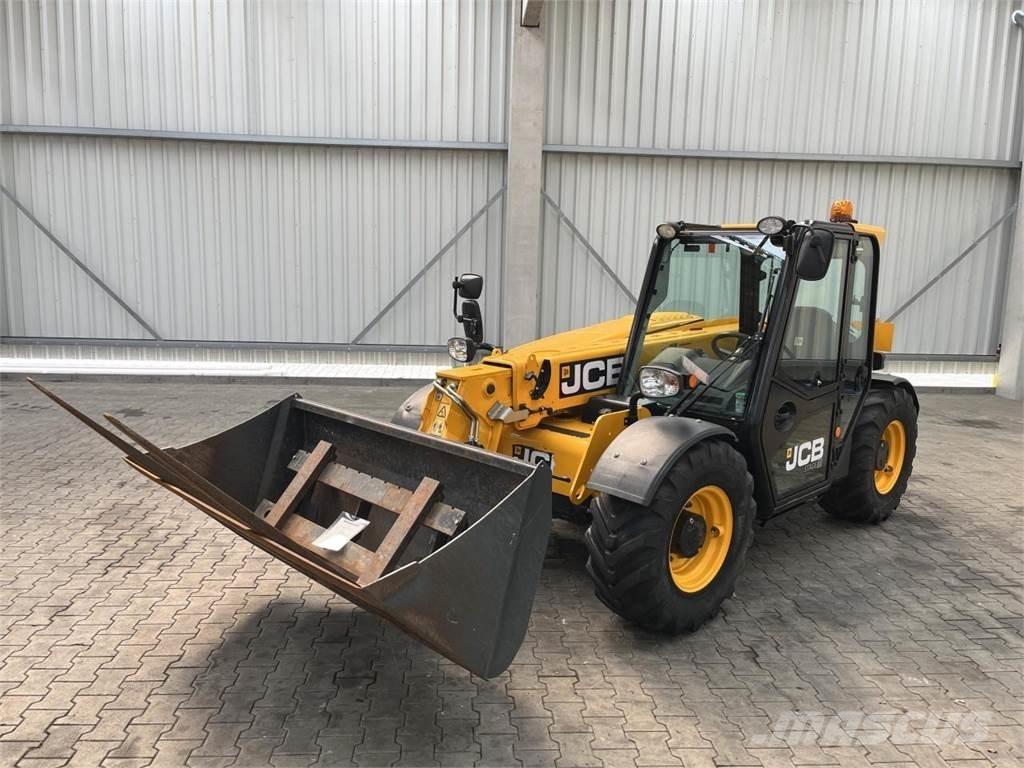 JCB 525-60 Hi Viz Teleskopické nakladače pro zemědělství