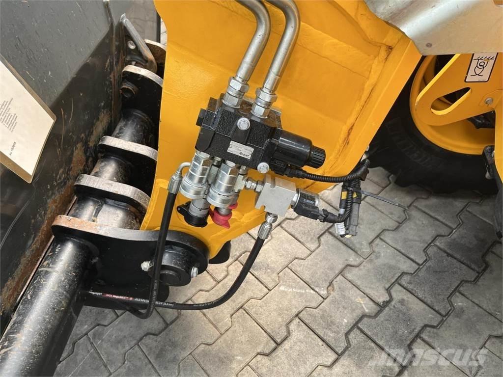 JCB 525-60 Hi Viz Teleskopické nakladače pro zemědělství