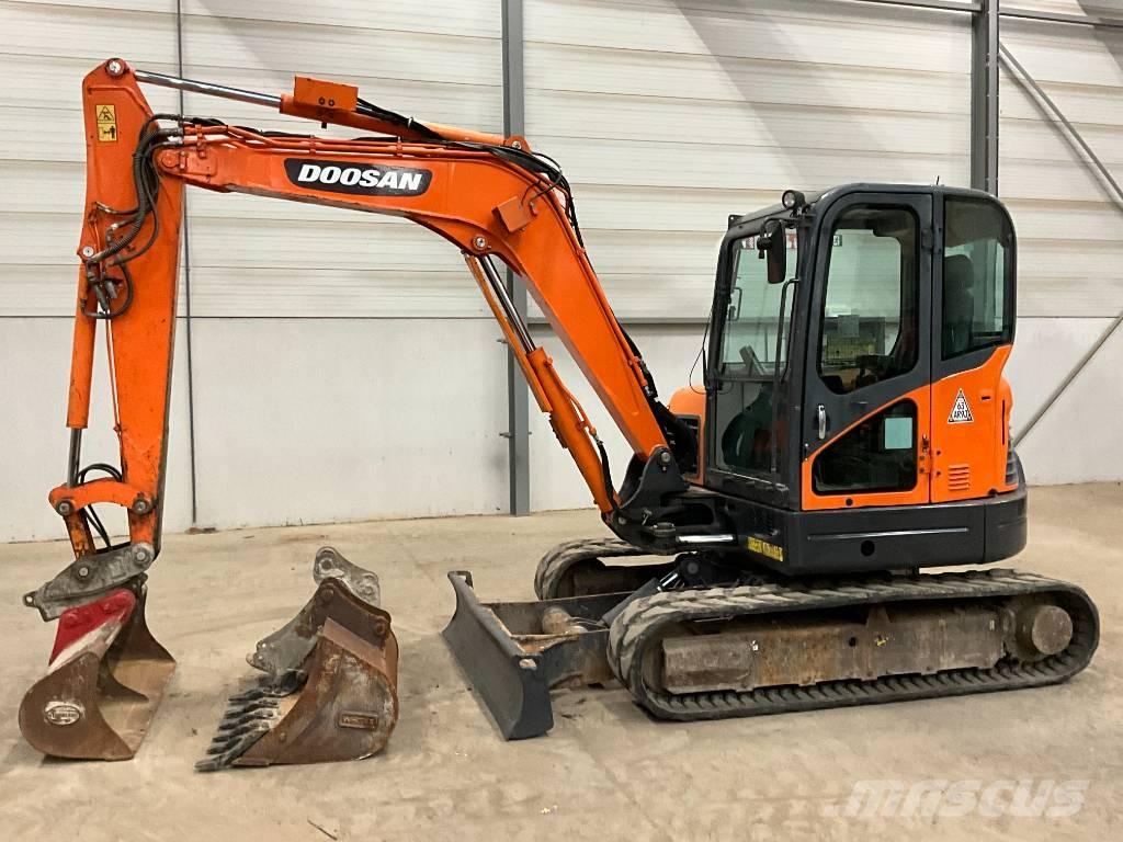 Doosan DX 63-3 Mini rýpadla < 7t