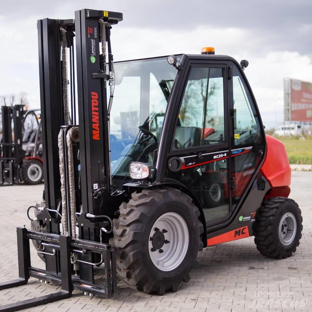 Manitou MC25 Terénní vysokozdvižné vozíky