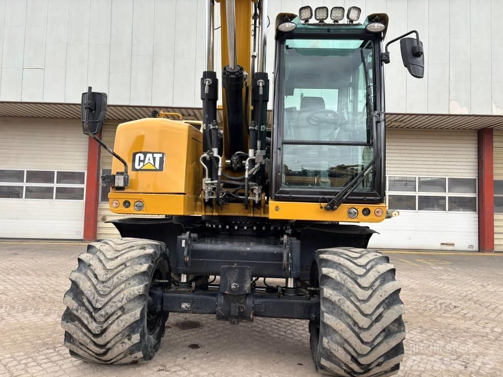 CAT M 318 F Kolová rýpadla