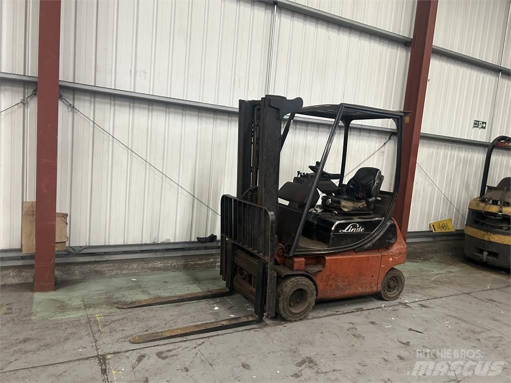 Linde E18P-02 Akumulátorové vozíky