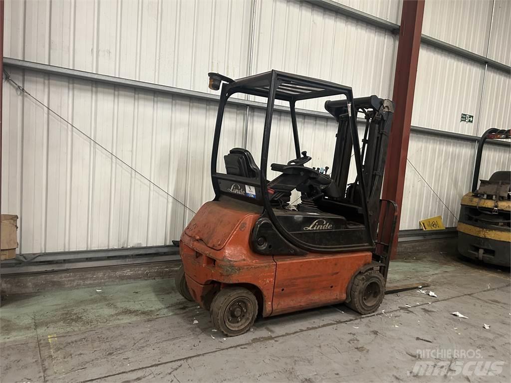 Linde E18P-02 Akumulátorové vozíky