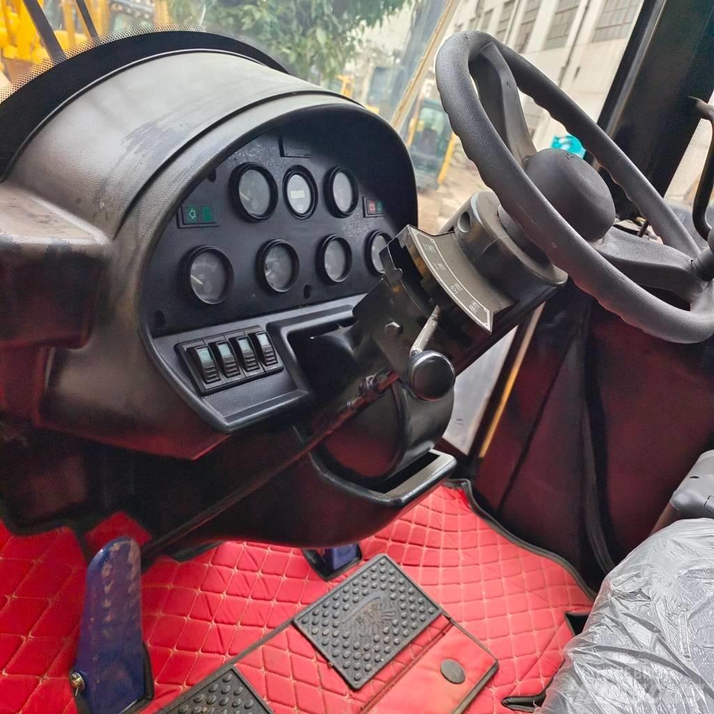 CAT 966 H Kolové nakladače