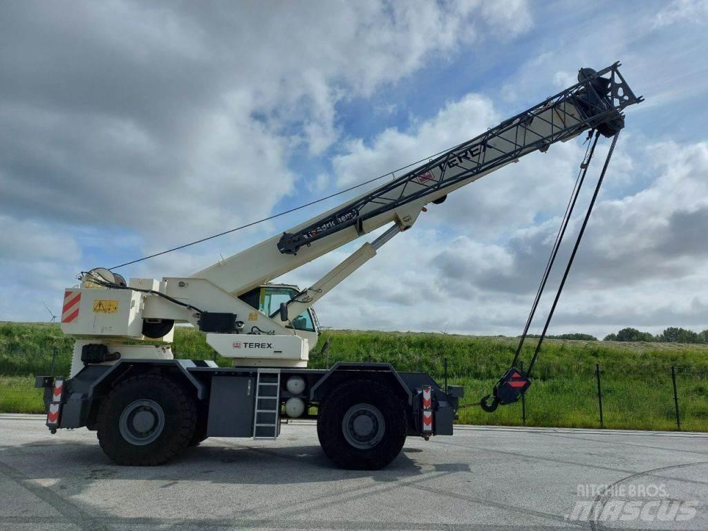 Terex A600 Jeřáby pro těžký terén