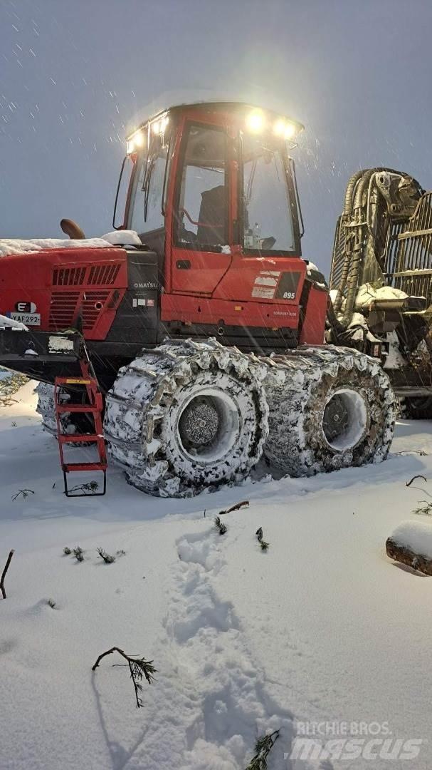 Komatsu 895 Vyvážecí traktory