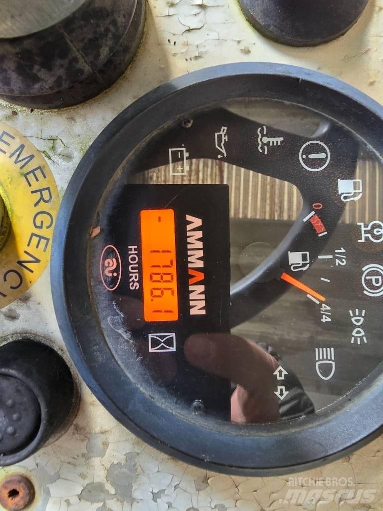 Ammann AV 40 Tandemové válce