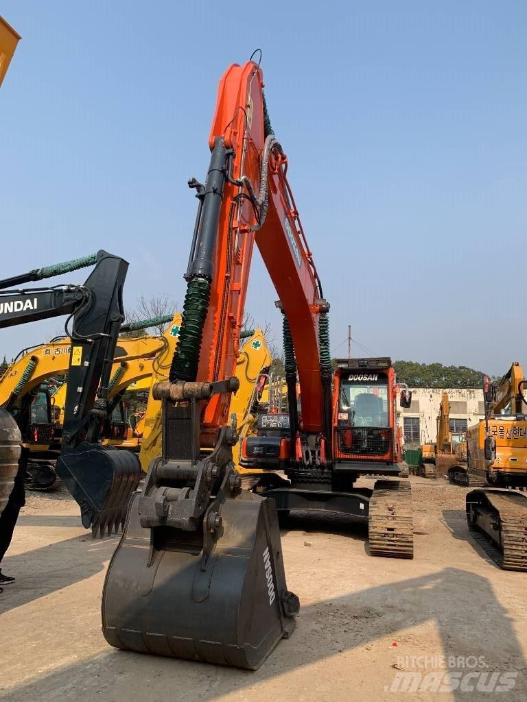 Doosan DX 300 LCA Pásová rýpadla
