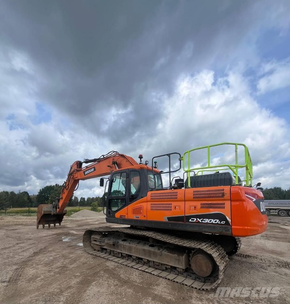 Doosan DX300-LC-7 Pásová rýpadla