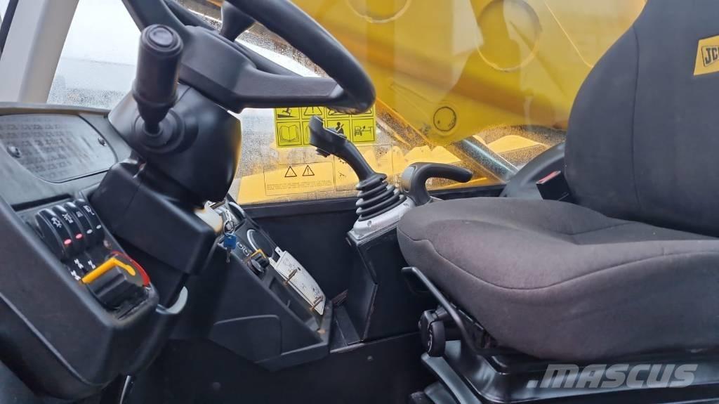 JCB 541-70 Teleskopické manipulátory