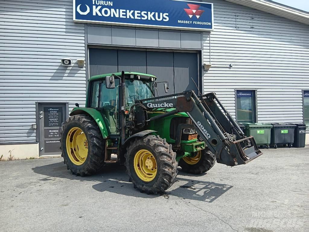 John Deere 6220 Traktory