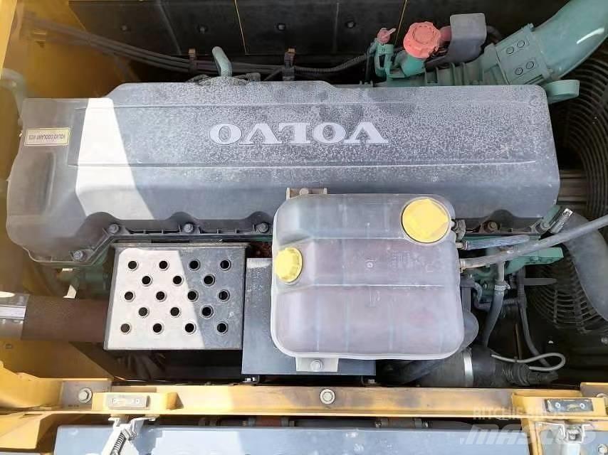 Volvo EC 380 D Pásová rýpadla