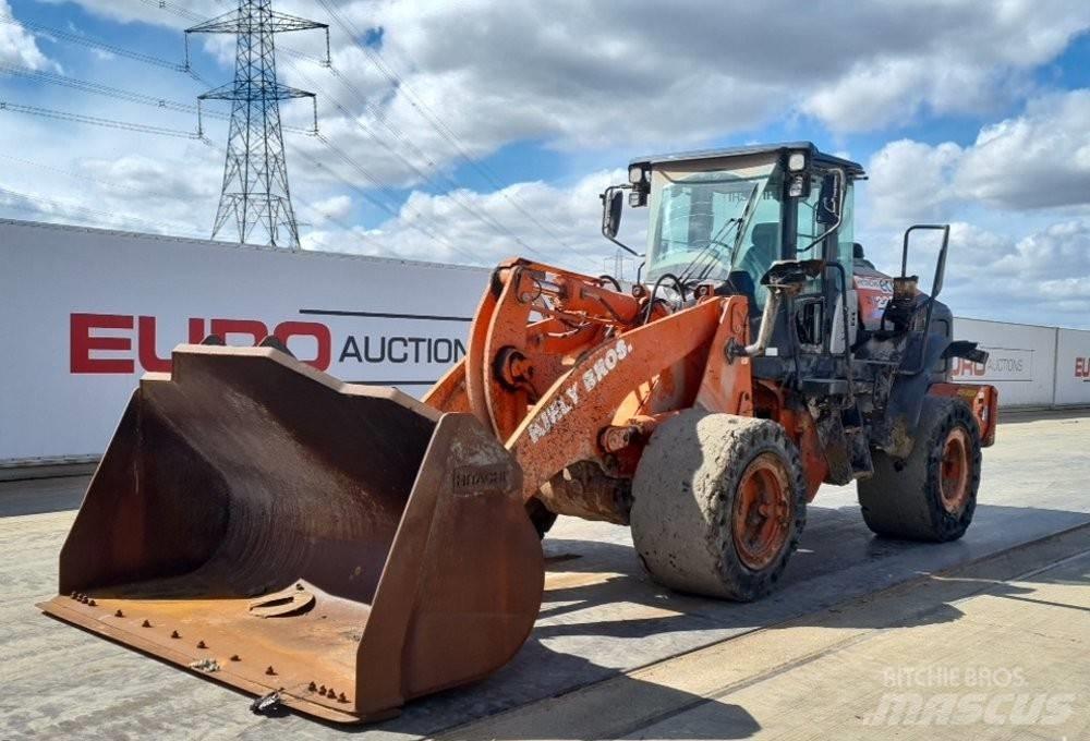 Hitachi ZW 220-6 Kolové nakladače