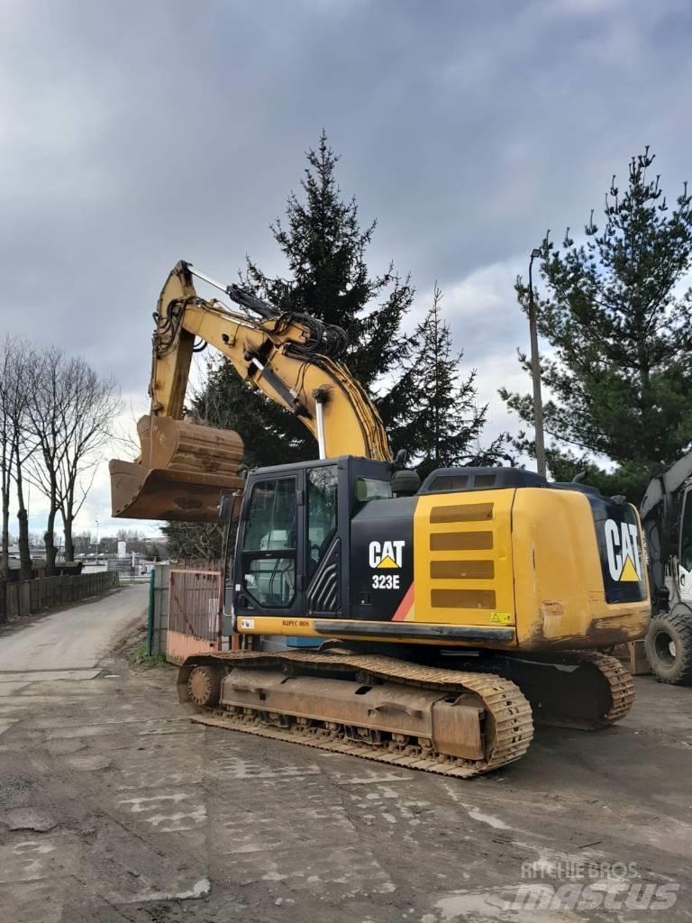 CAT 323 E Pásová rýpadla