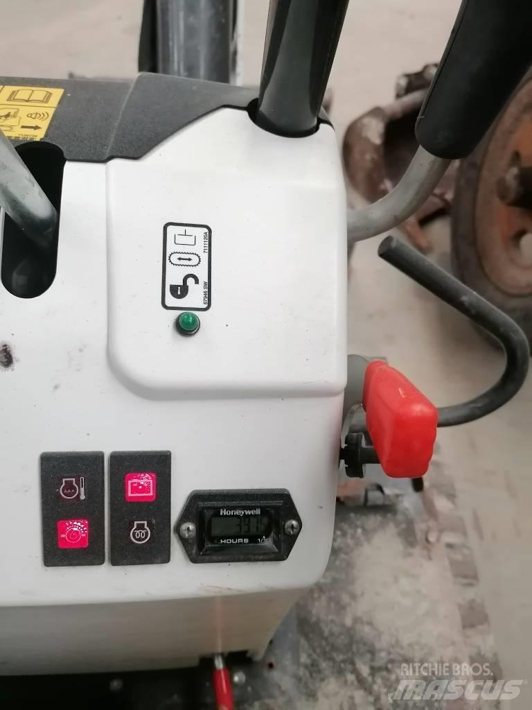 Bobcat E10Z Mini rýpadla < 7t