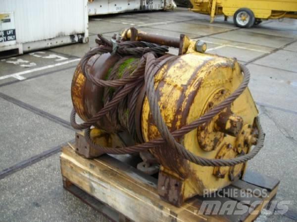 Komatsu D65E WINCH Ostatní komponenty