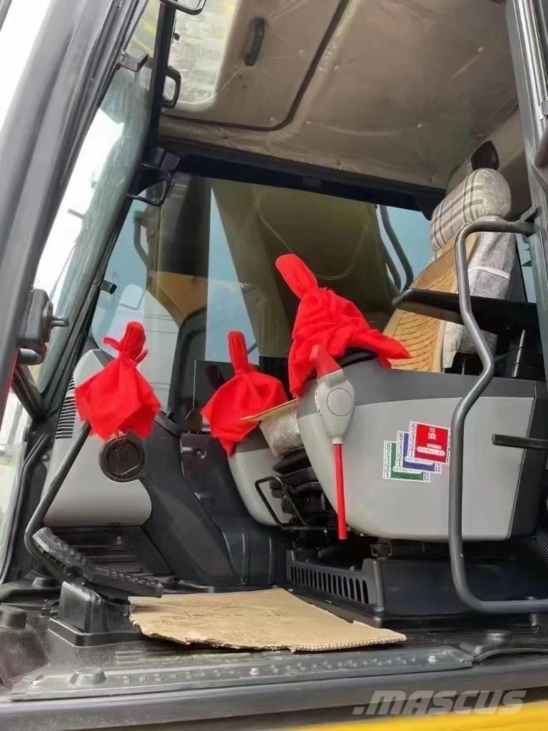 Komatsu PC450-8 Pásová rýpadla