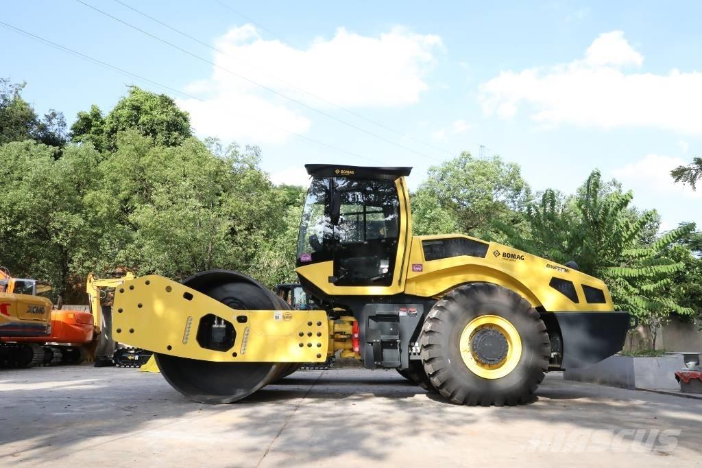 Bomag BW 226 BVC-5 Tandemové válce