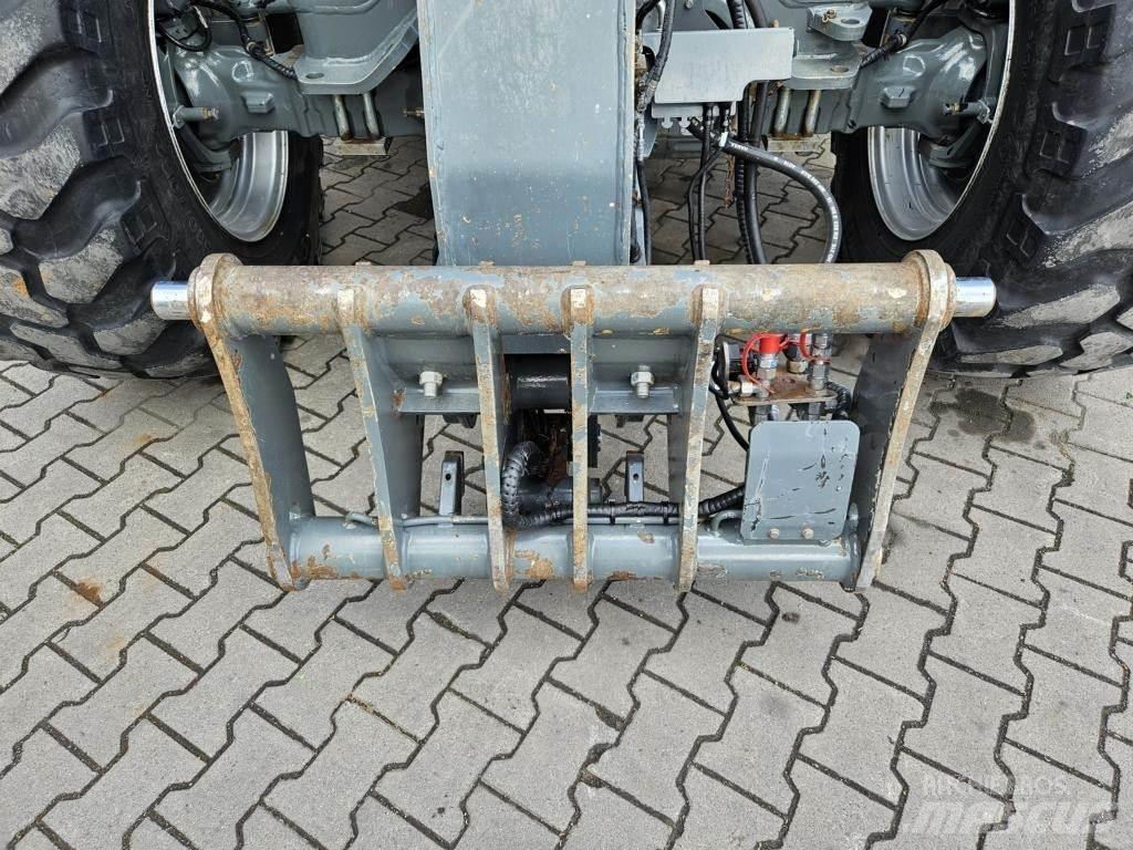 Kramer KT457 Teleskopické manipulátory