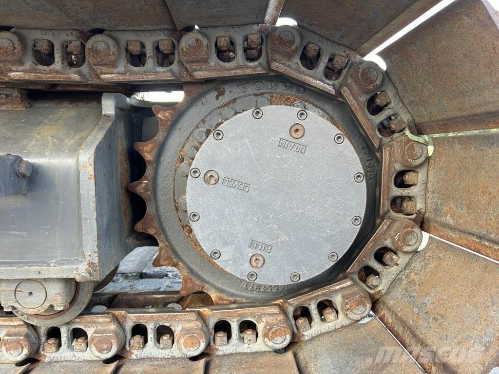 Volvo ECR145EL Pásová rýpadla