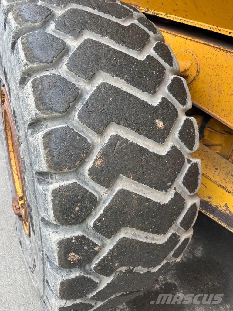 Volvo A 25 G Kloubové dempry