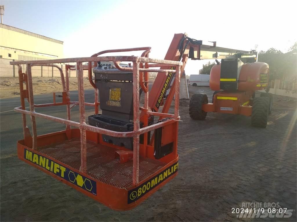 JLG 800AJ Kloubové plošiny