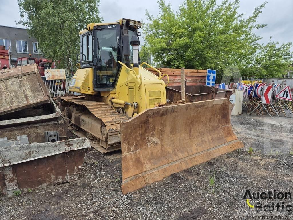 Komatsu D51EX-22 Pásové dozery