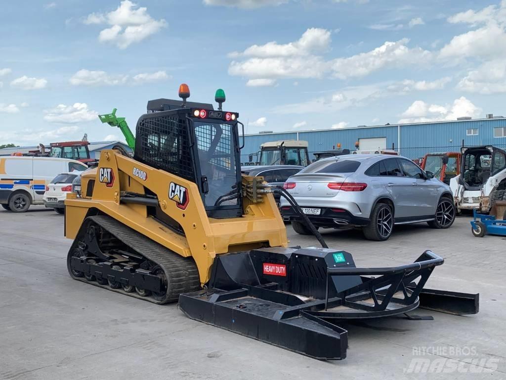 CAT ASV RC100 Smykem řízené nakladače