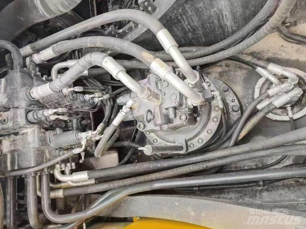 Volvo 240 Pásová rýpadla