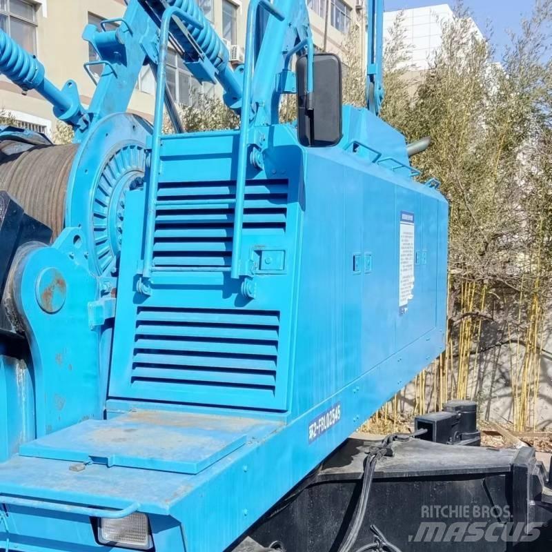 Hitachi SCX2500 Pásové jeřáby