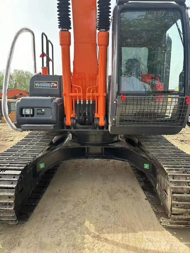 Hitachi ZX 130 Pásová rýpadla