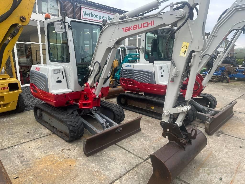 Takeuchi TB228 Mini rýpadla < 7t