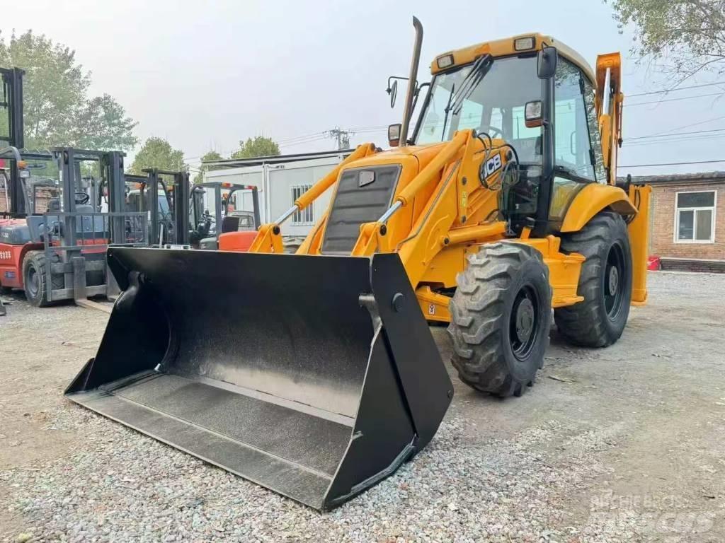 JCB 3 CX Rýpadlo-nakladače