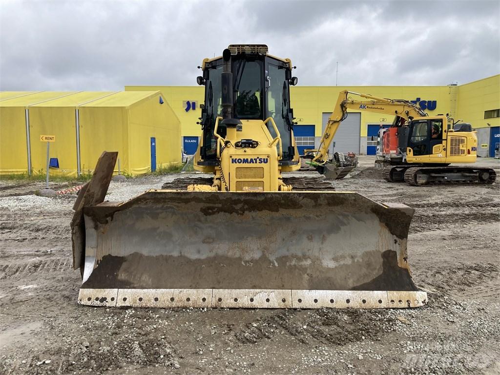Komatsu DX 51 PX 22 Pásové dozery