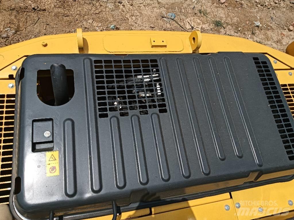 Komatsu PC 130 Midi rýpadla 7t - 12t