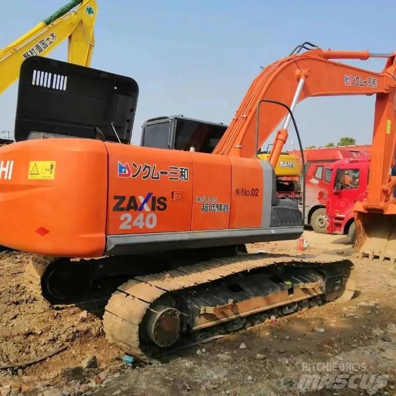 Hitachi ZX 240 Pásová rýpadla