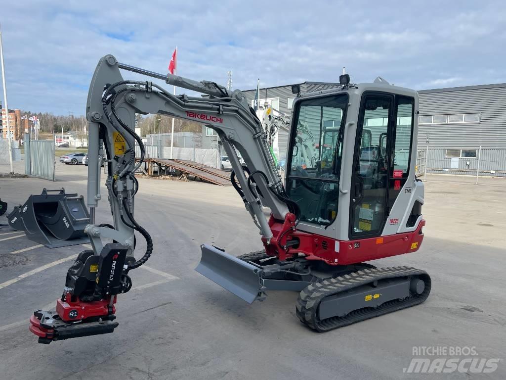 Takeuchi TB 225 Mini rýpadla < 7t
