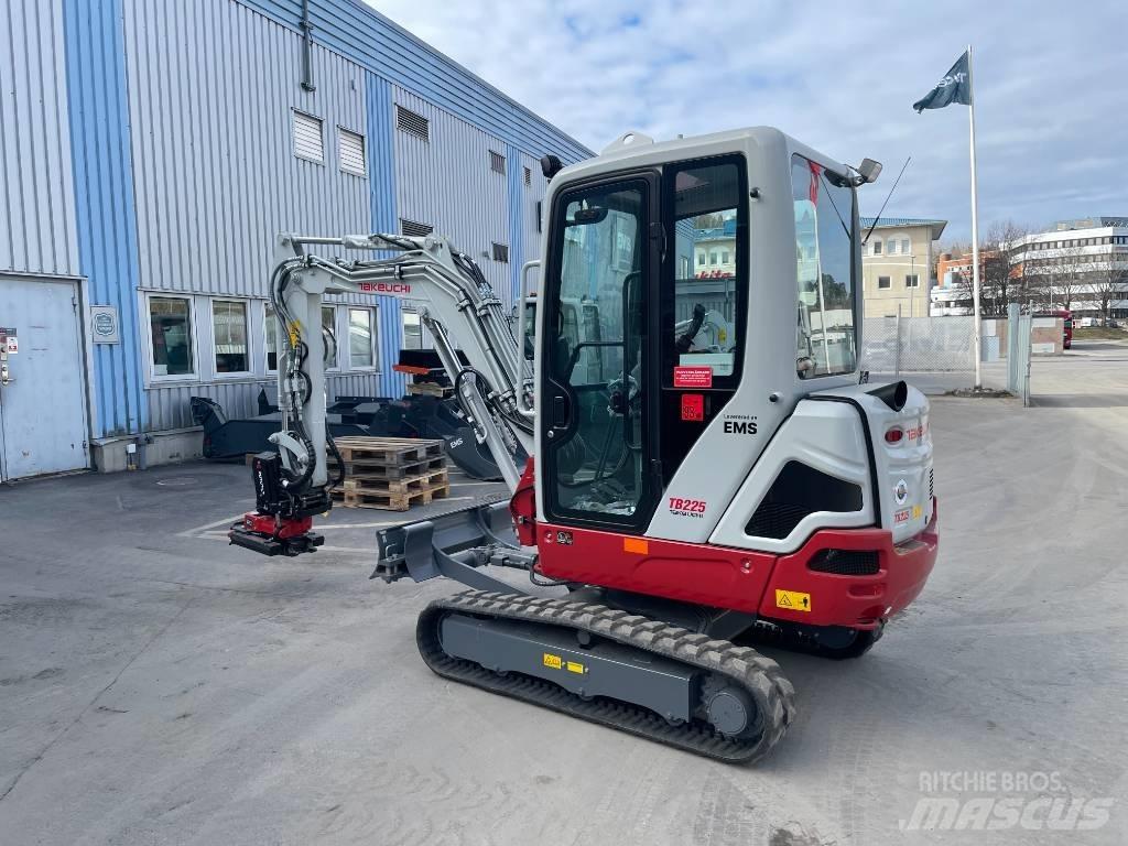 Takeuchi TB 225 Mini rýpadla < 7t