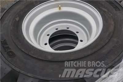 JLG Tyres Pneumatiky, kola a ráfky