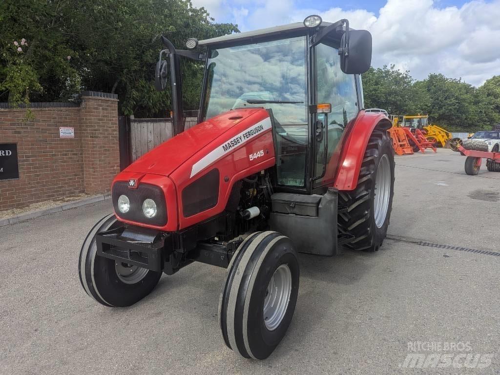 Massey Ferguson 5445 Traktory