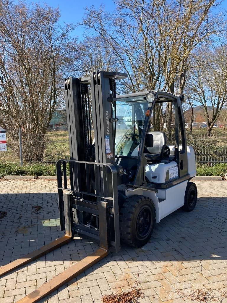 Nissan YG1D2A32Q Dieselové vozíky