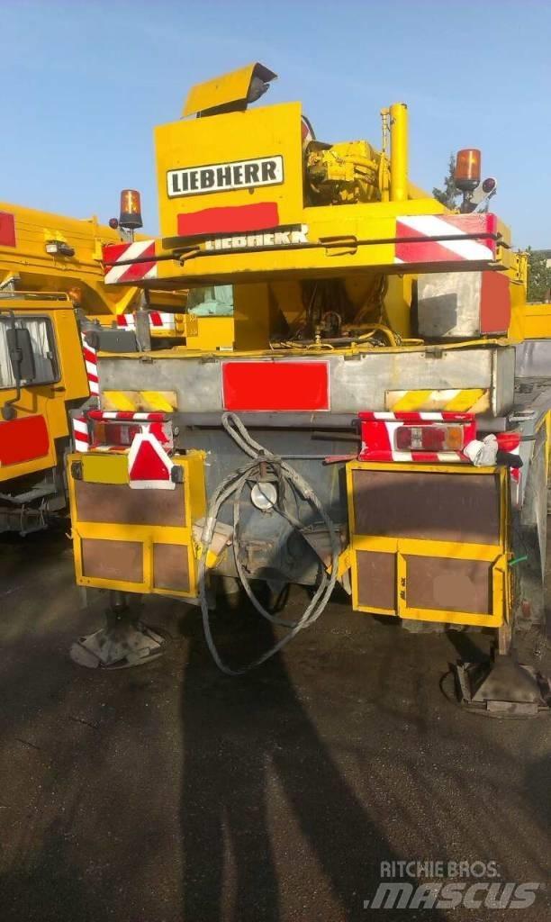 Liebherr LTM 1045 Univerzální terénní jeřáby