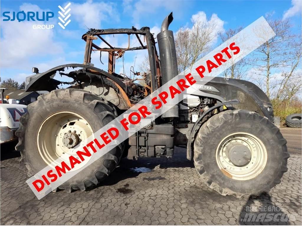 Valtra S374 Traktory