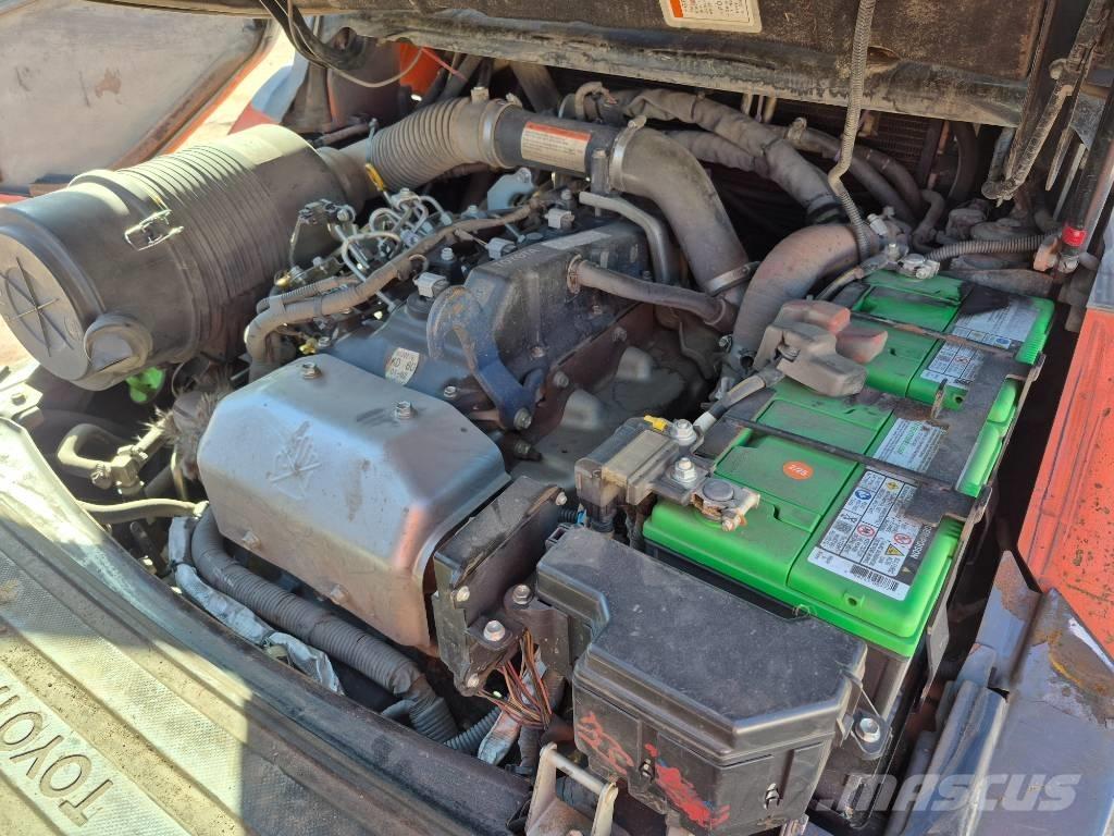 Toyota 8 FD 40 U Další