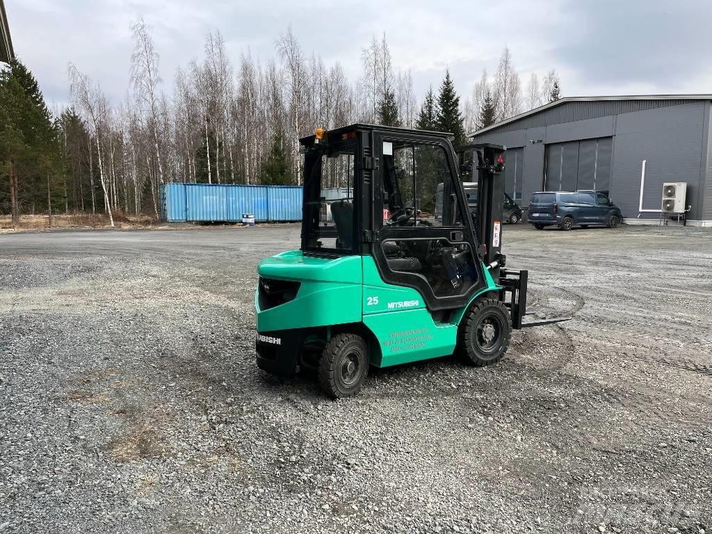 Mitsubishi FD25NT Dieselové vozíky